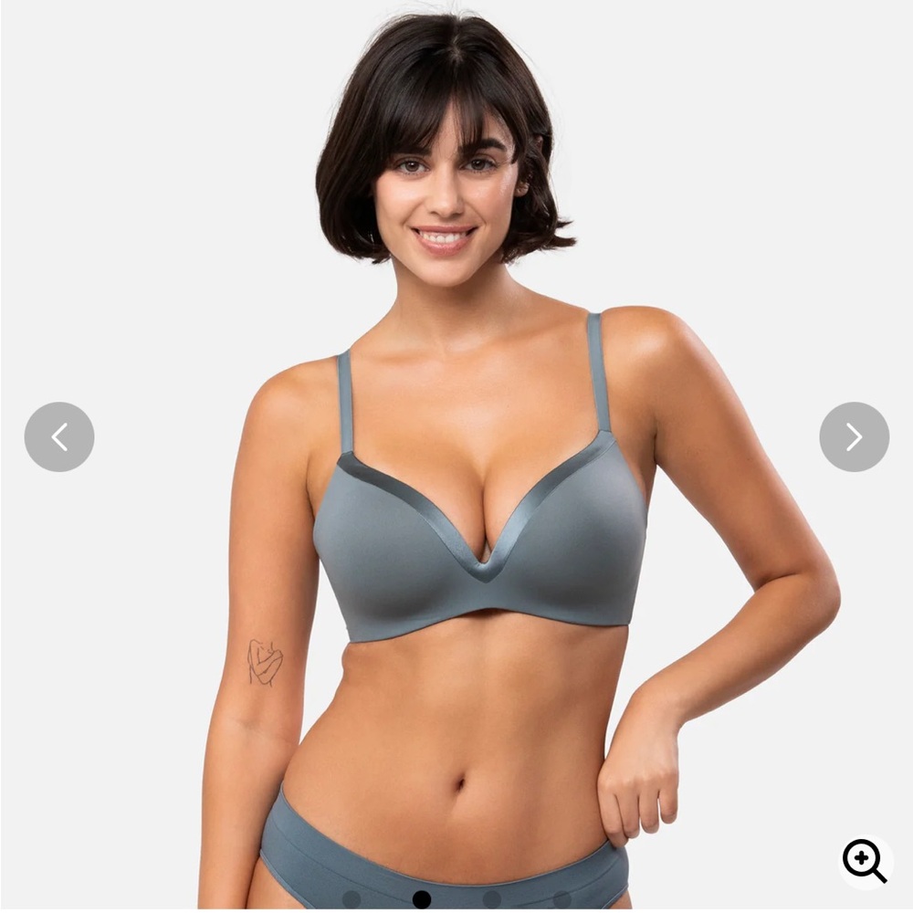 NEW Underoutfit Satin Grace 3D Molded Bra
